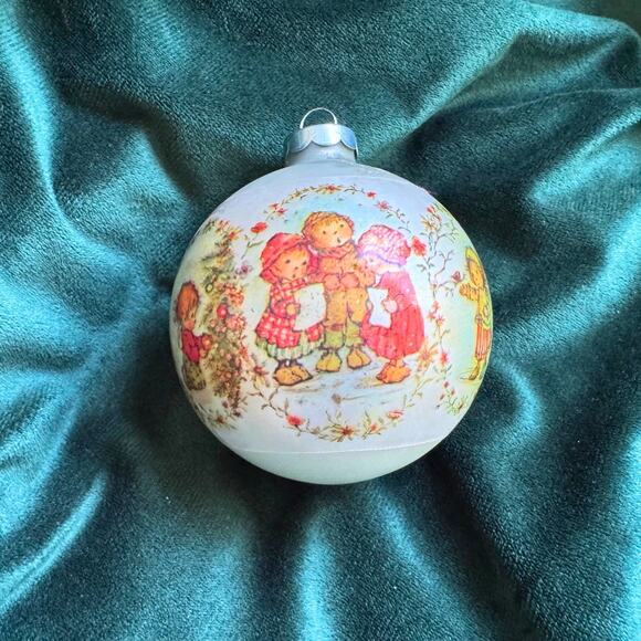 Vintage 1974 Hallmark Betsy Clark Glass Christmas Ornament - Picture 7 of 11